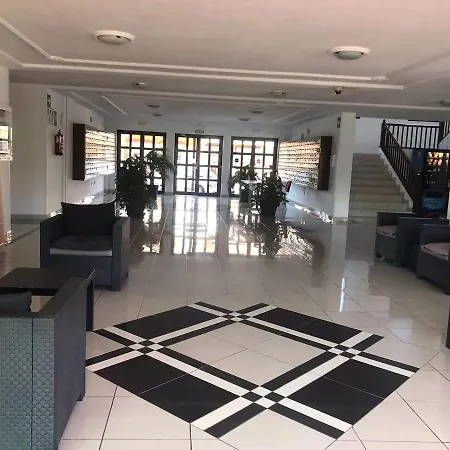 Precioso Con Piscina Junto Al Mar Apartamento